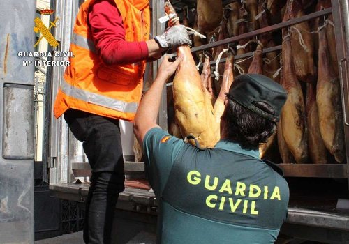 Sequestro di prosciutti da parte della Guardia Civil