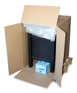 Tavolo porta prosciutto Buarfe su un pallet, pronto per essere spedito